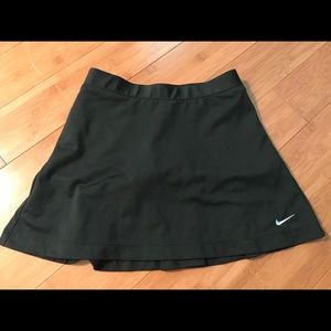 Nike Golf women’s skort sz. Small EUC
